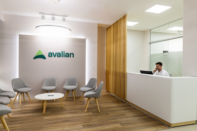 Espacio de recepción y atención de Avalian